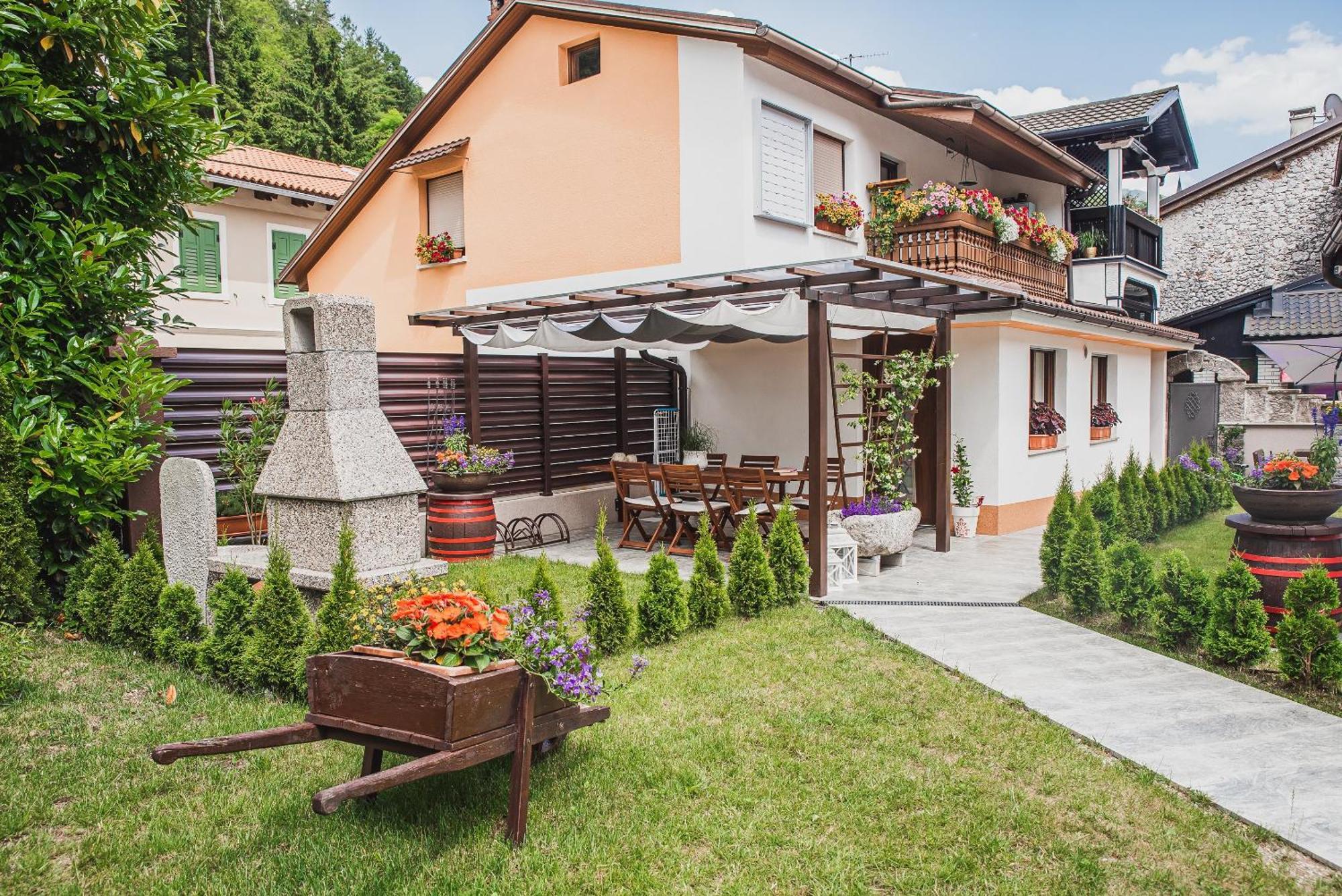 Gotar Apartment With Garden Kobarid Exterior photo