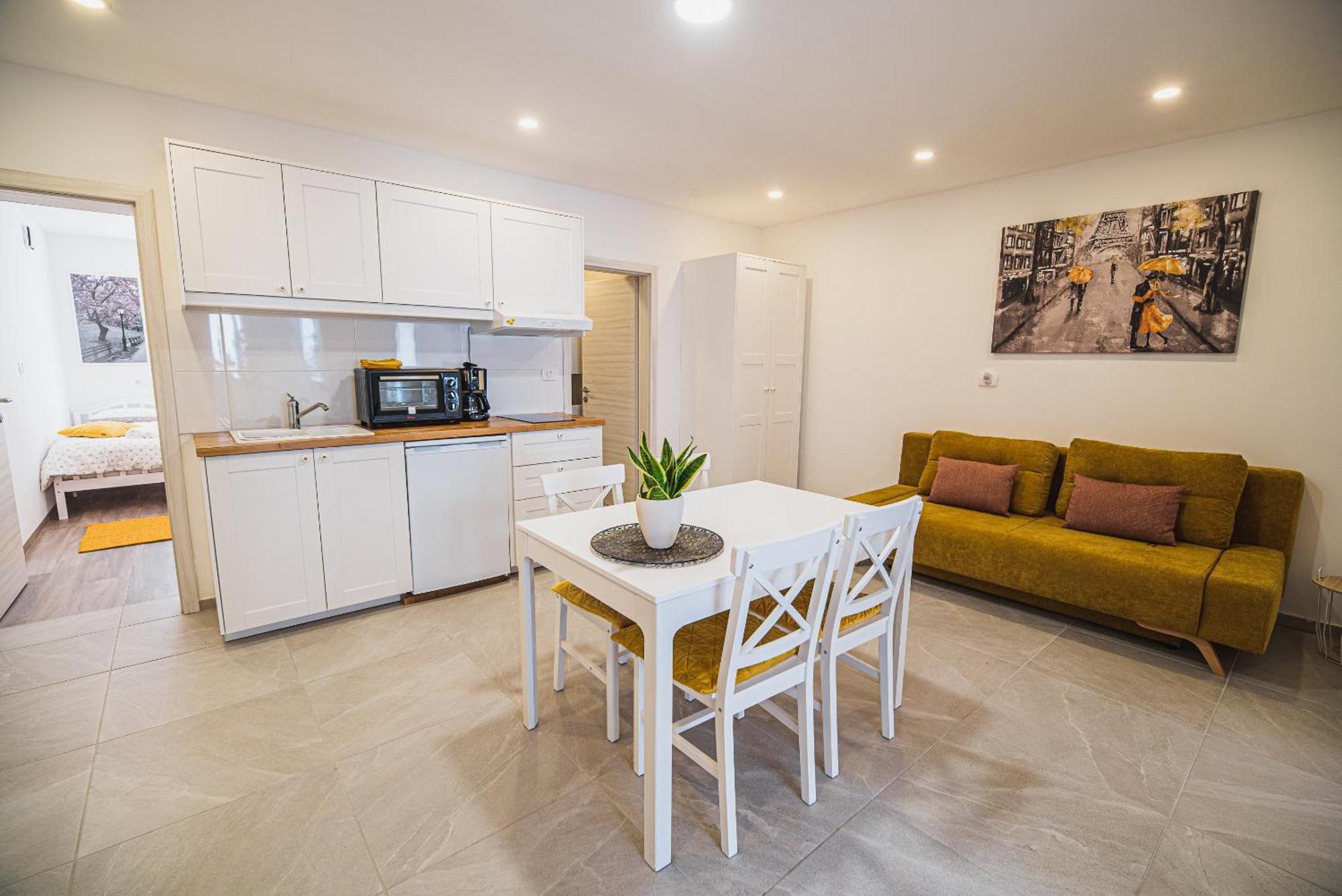 Gotar Apartment With Garden Kobarid Exterior photo